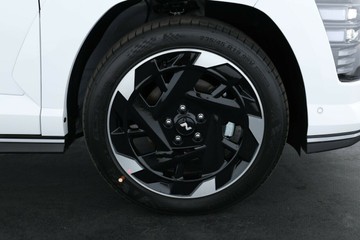 https://vehicle-cdn.autoleague.cloud/30350_620264083_23.jpg