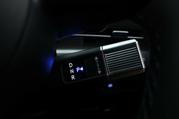 https://vehicle-cdn.autoleague.cloud/30350_620264096_23.jpg
