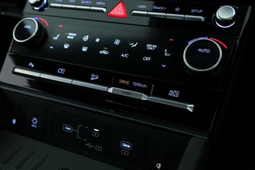 https://vehicle-cdn.autoleague.cloud/30350_620264206_30.jpg