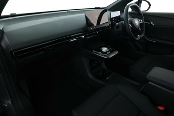 https://vehicle-cdn.autoleague.cloud/30351_1022857_24.jpg