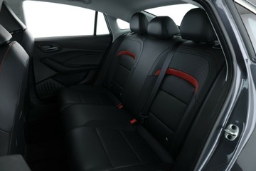 https://vehicle-cdn.autoleague.cloud/30351_1078998_32.jpg