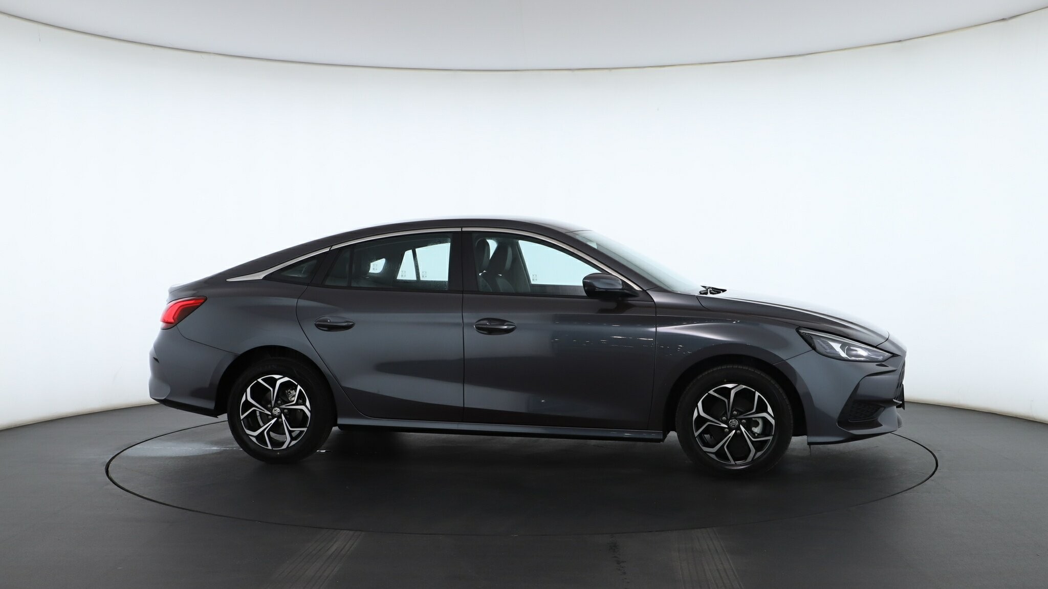 MG Mg5 image 3