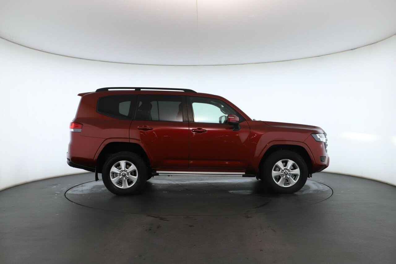 Toyota Landcruiser image 2