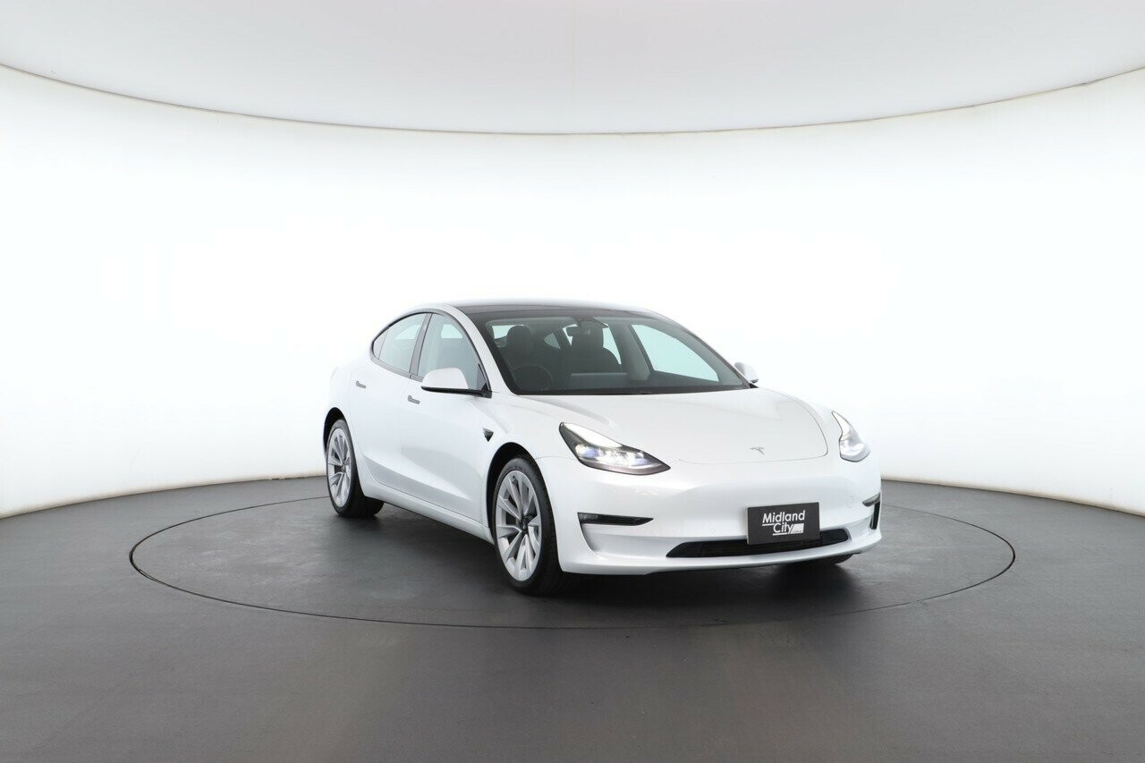 Tesla Model 3 image 4