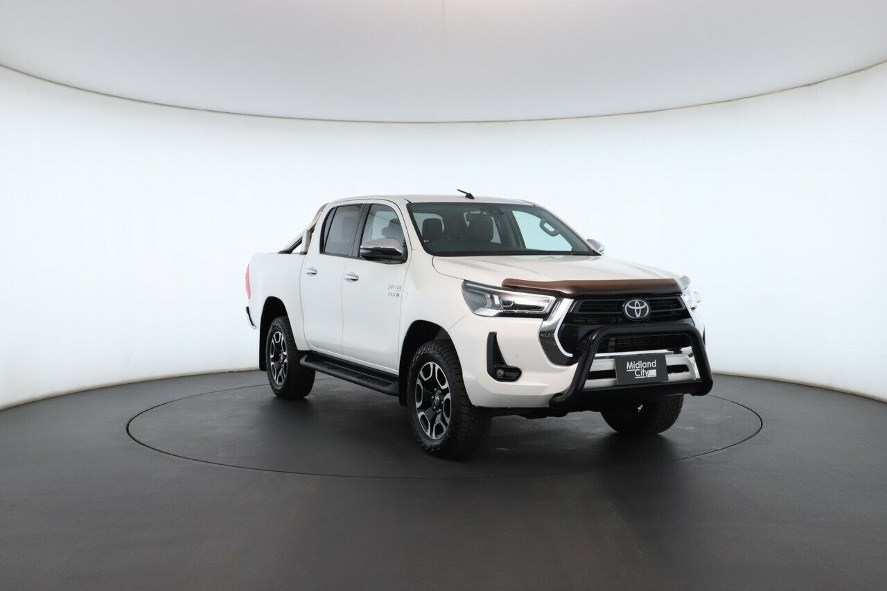 Toyota Hilux image 4