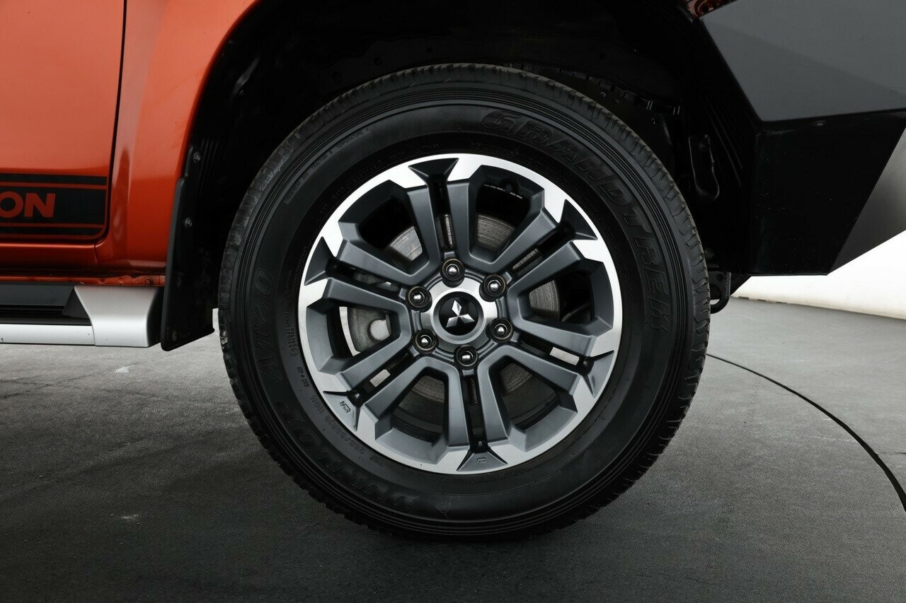Mitsubishi Triton image 3