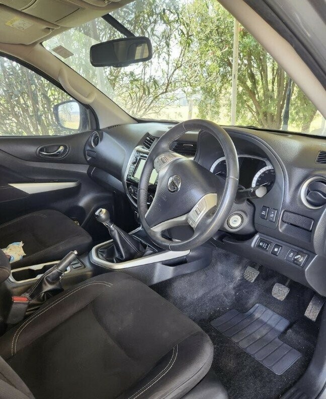 Nissan Navara image 4