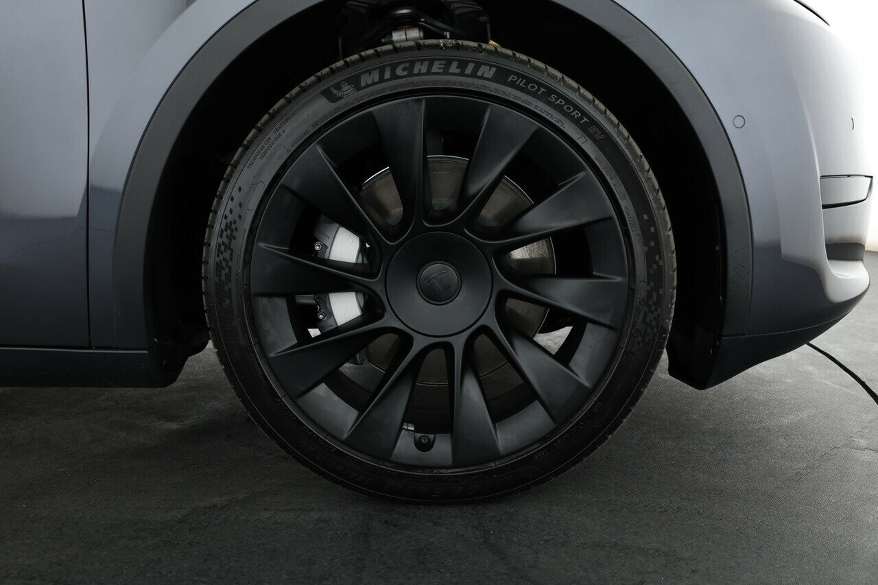 Tesla Model Y image 3