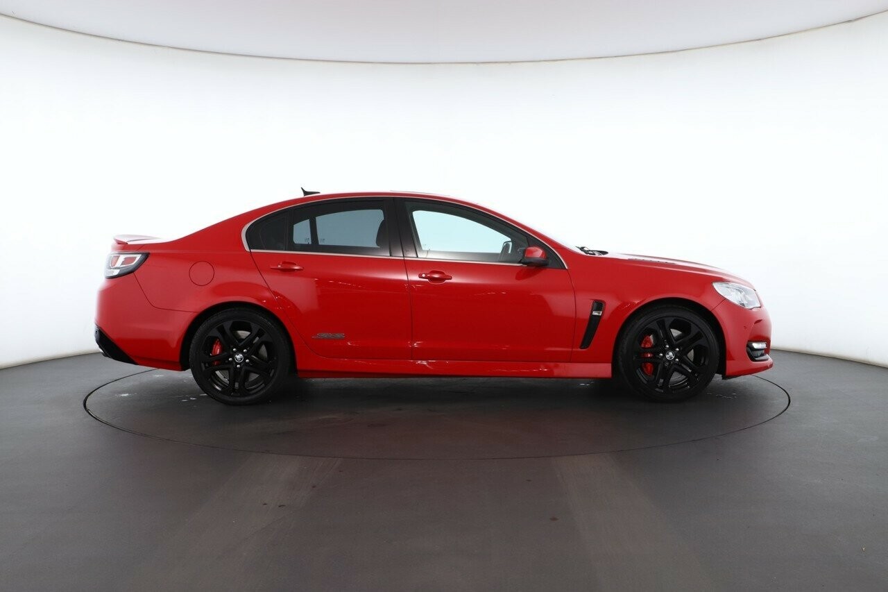 Holden Commodore image 2