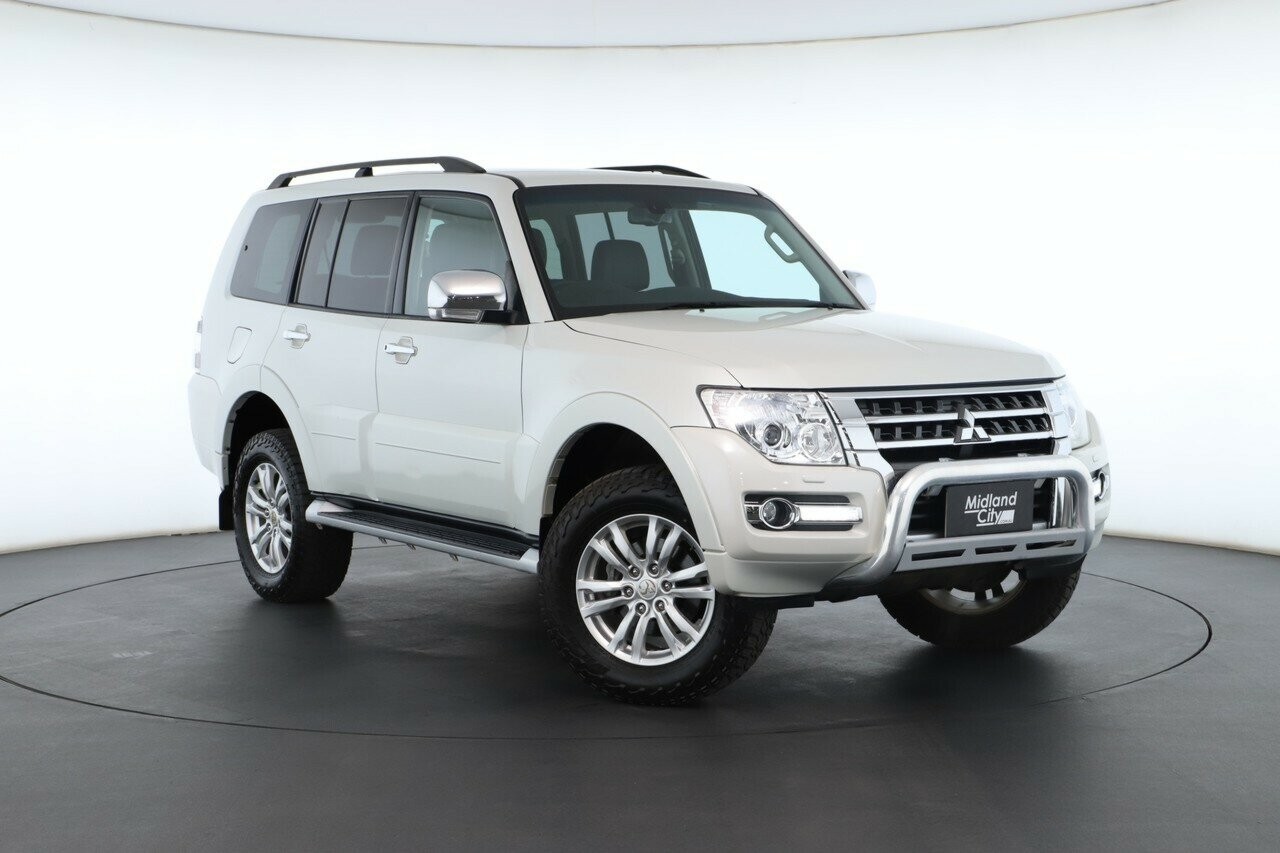 Mitsubishi Pajero image 1