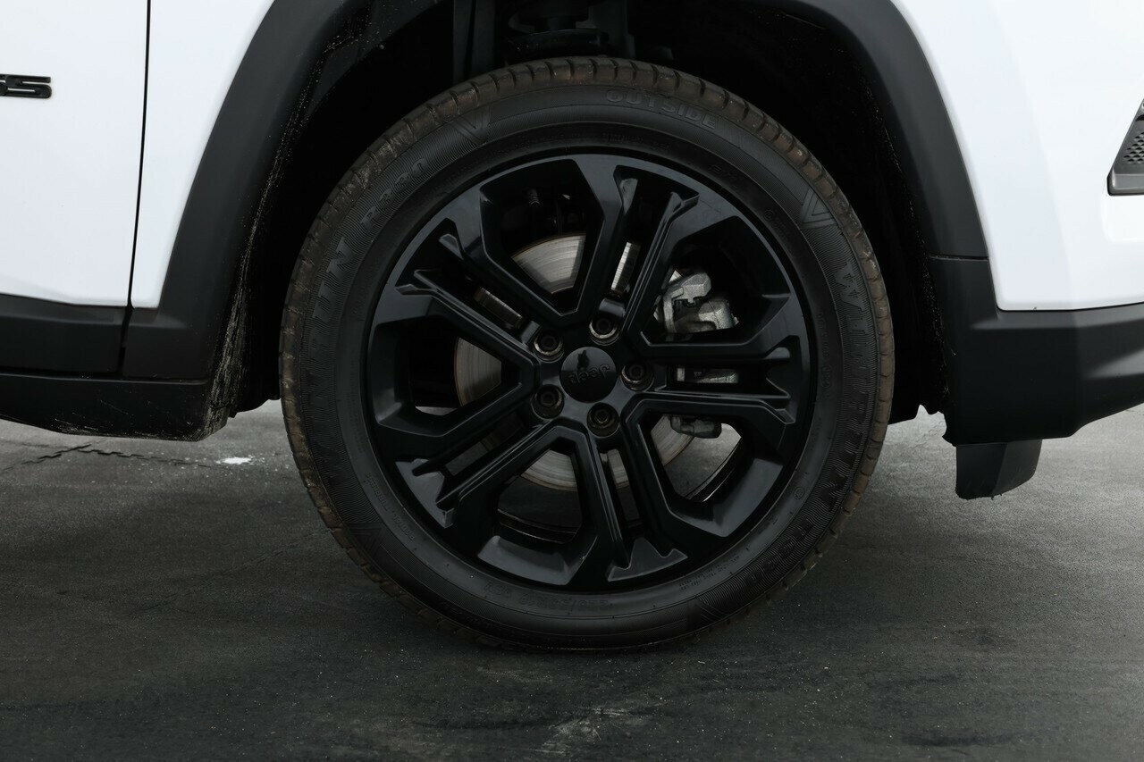 Jeep Compass image 2