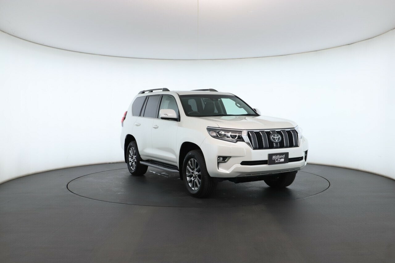 Toyota Landcruiser Prado image 4