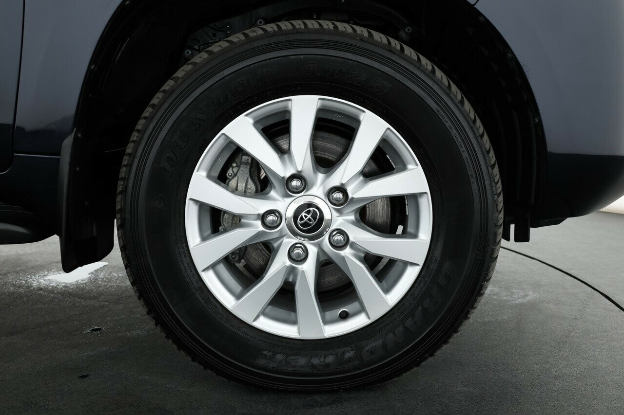 Toyota Landcruiser image 3