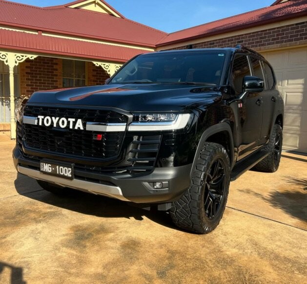 Toyota Landcruiser image 1