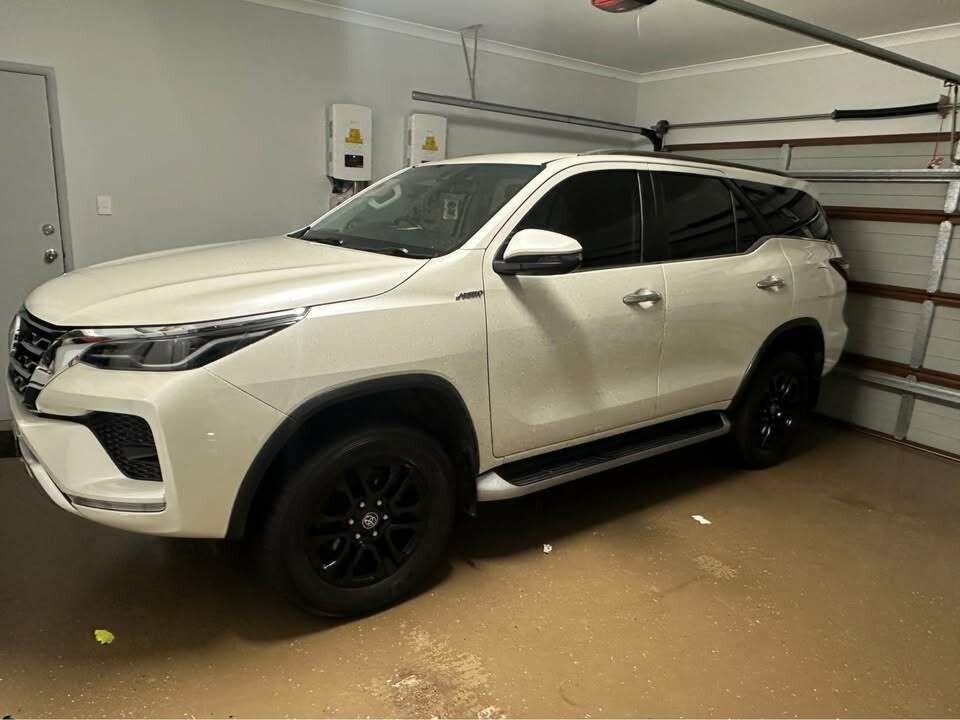 Toyota Fortuner image 2