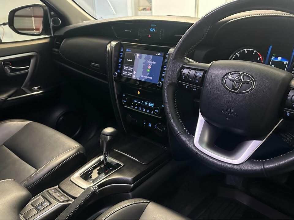 Toyota Fortuner image 3