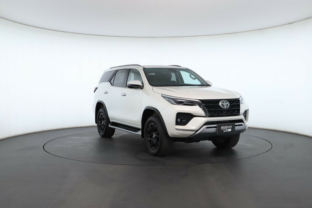 Toyota Fortuner image 4