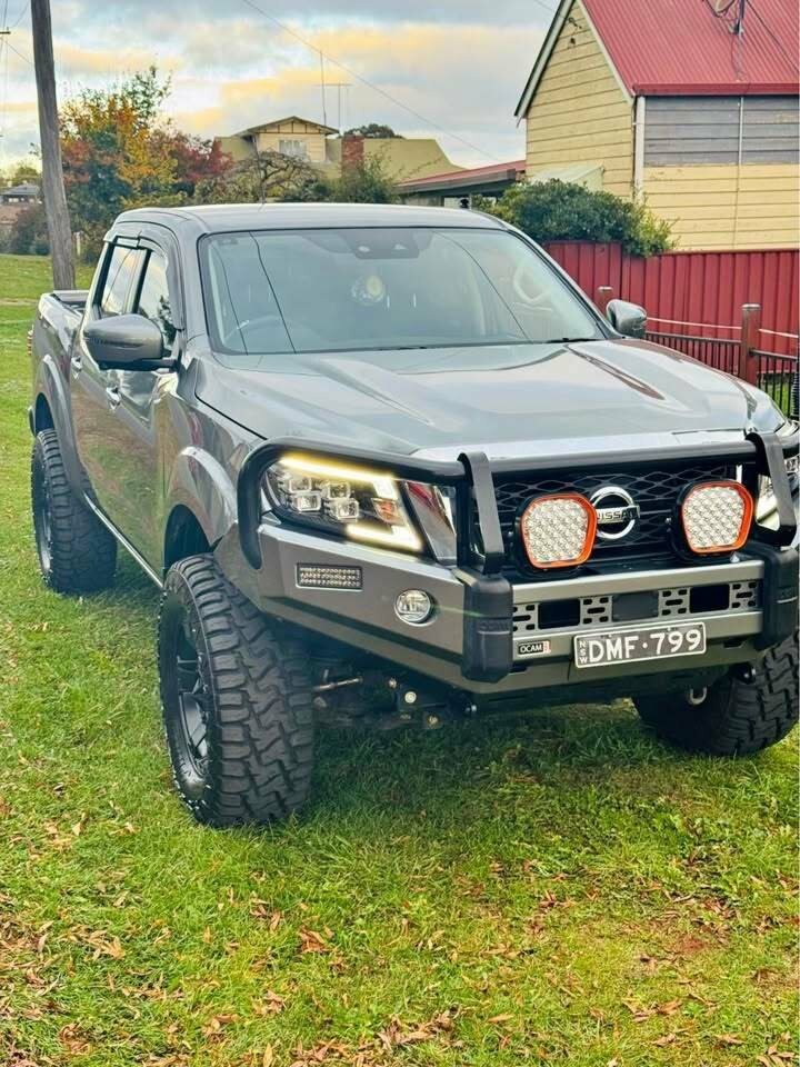 Nissan Navara image 1