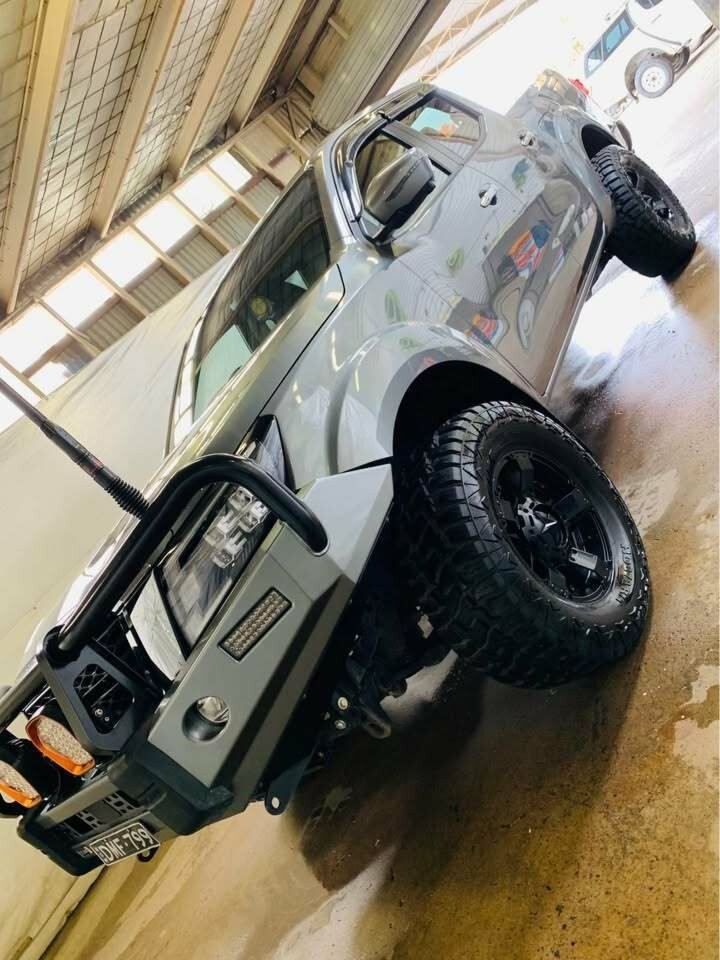 Nissan Navara image 2