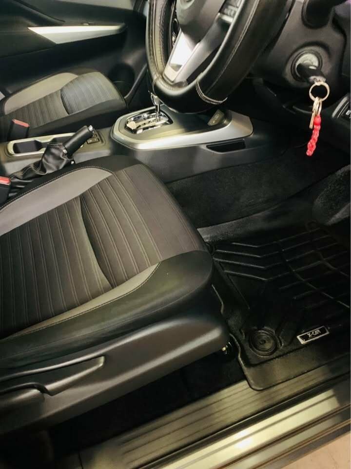 Nissan Navara image 3