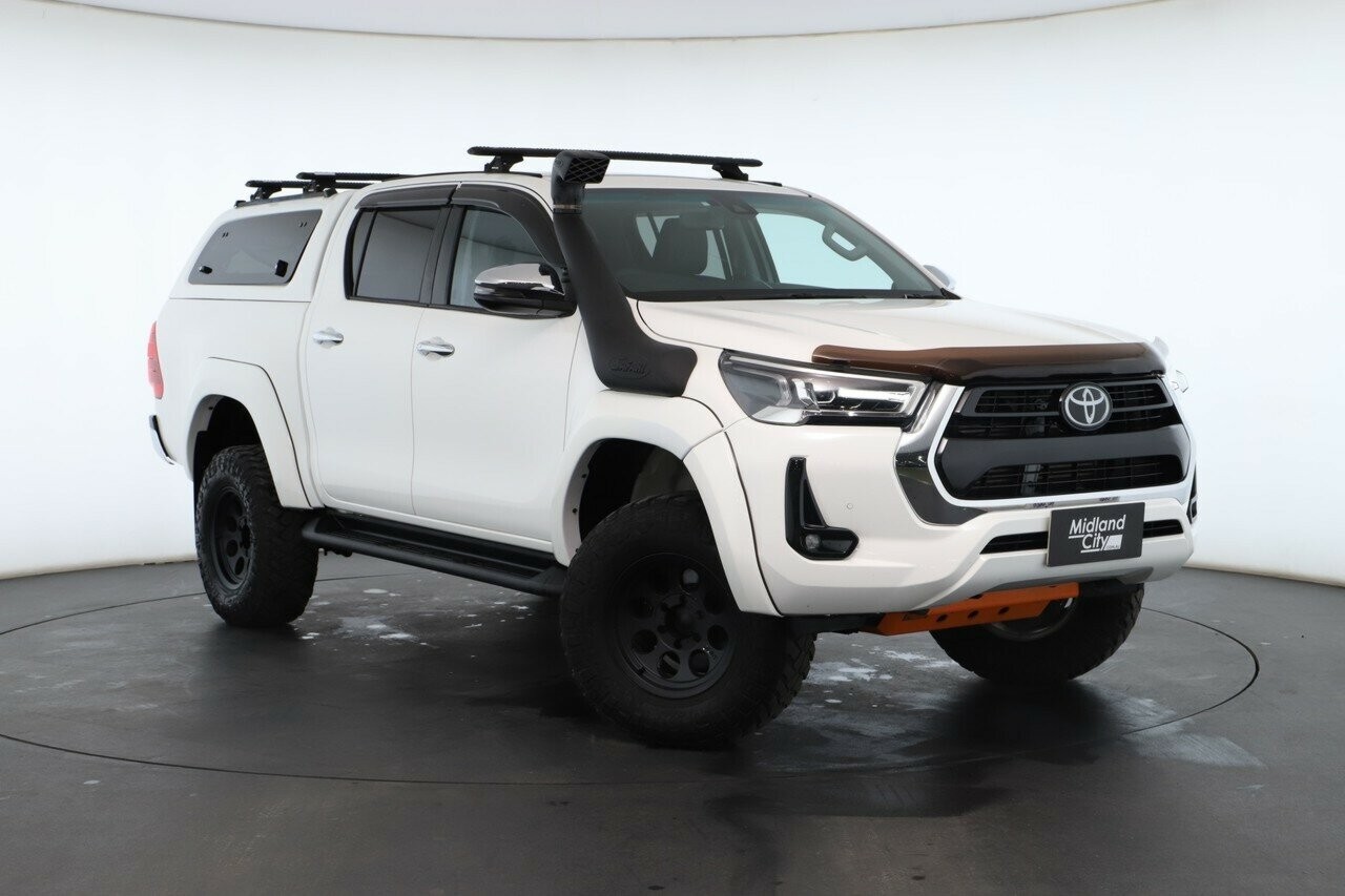Toyota Hilux image 1