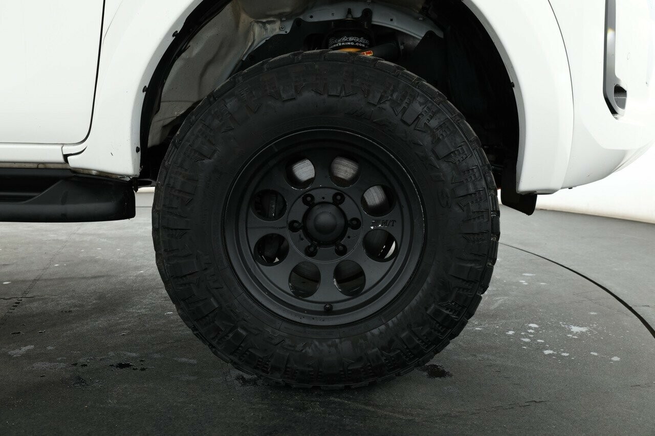 Toyota Hilux image 3