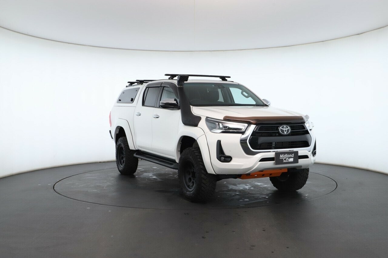 Toyota Hilux image 4