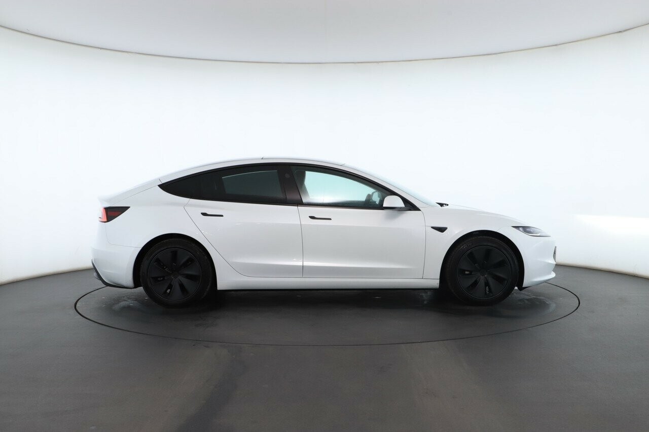 Tesla Model 3 image 2