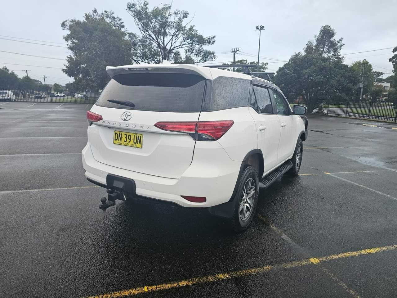 Toyota Fortuner image 2