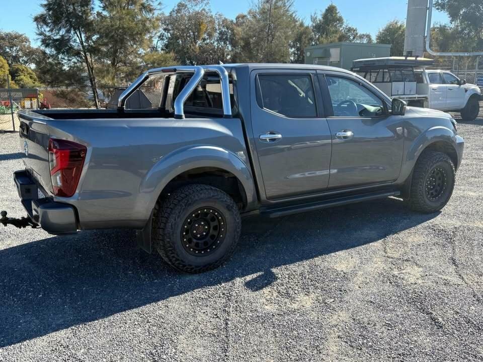 Nissan Navara image 3