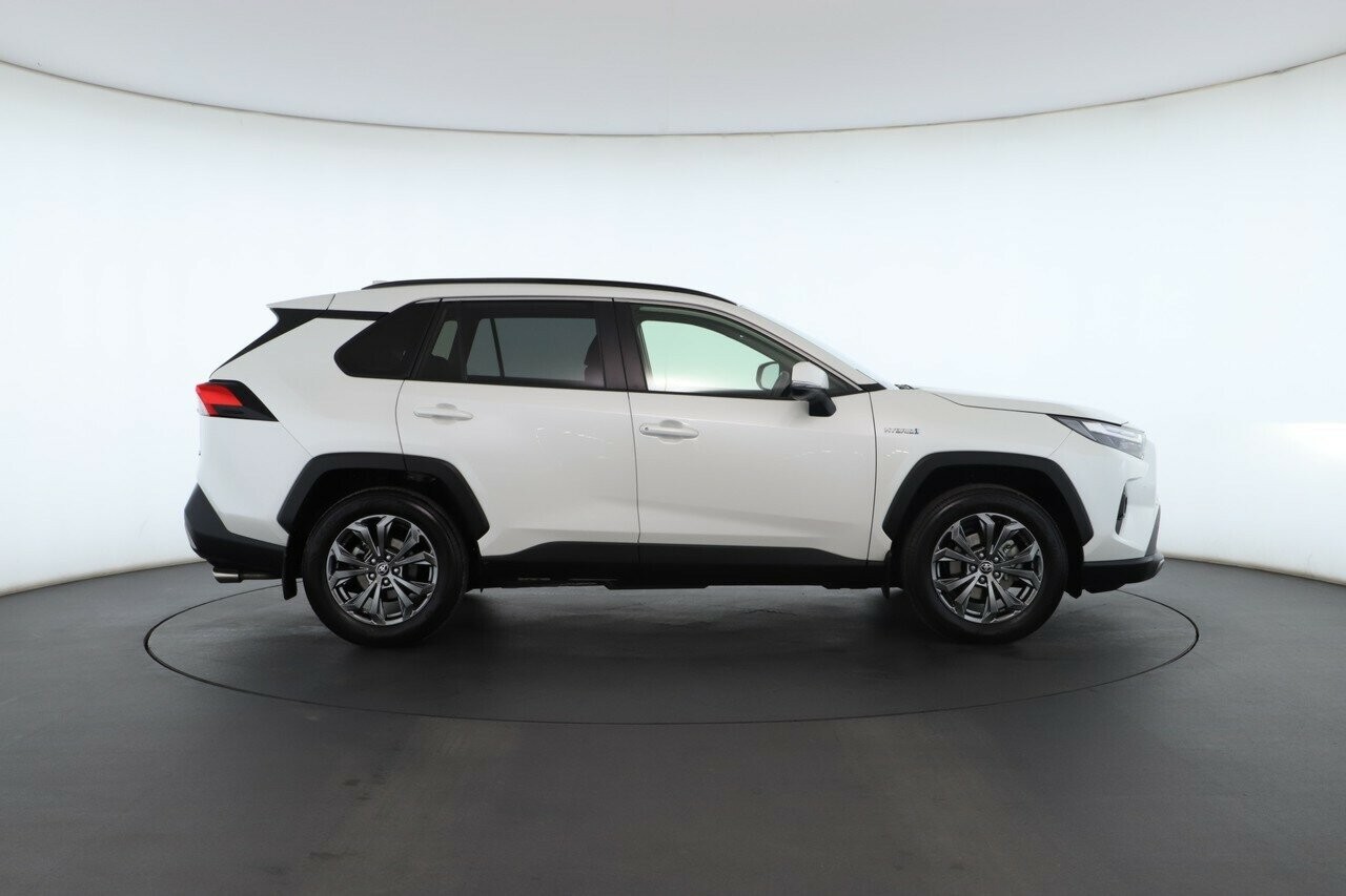 Toyota Rav4 image 2