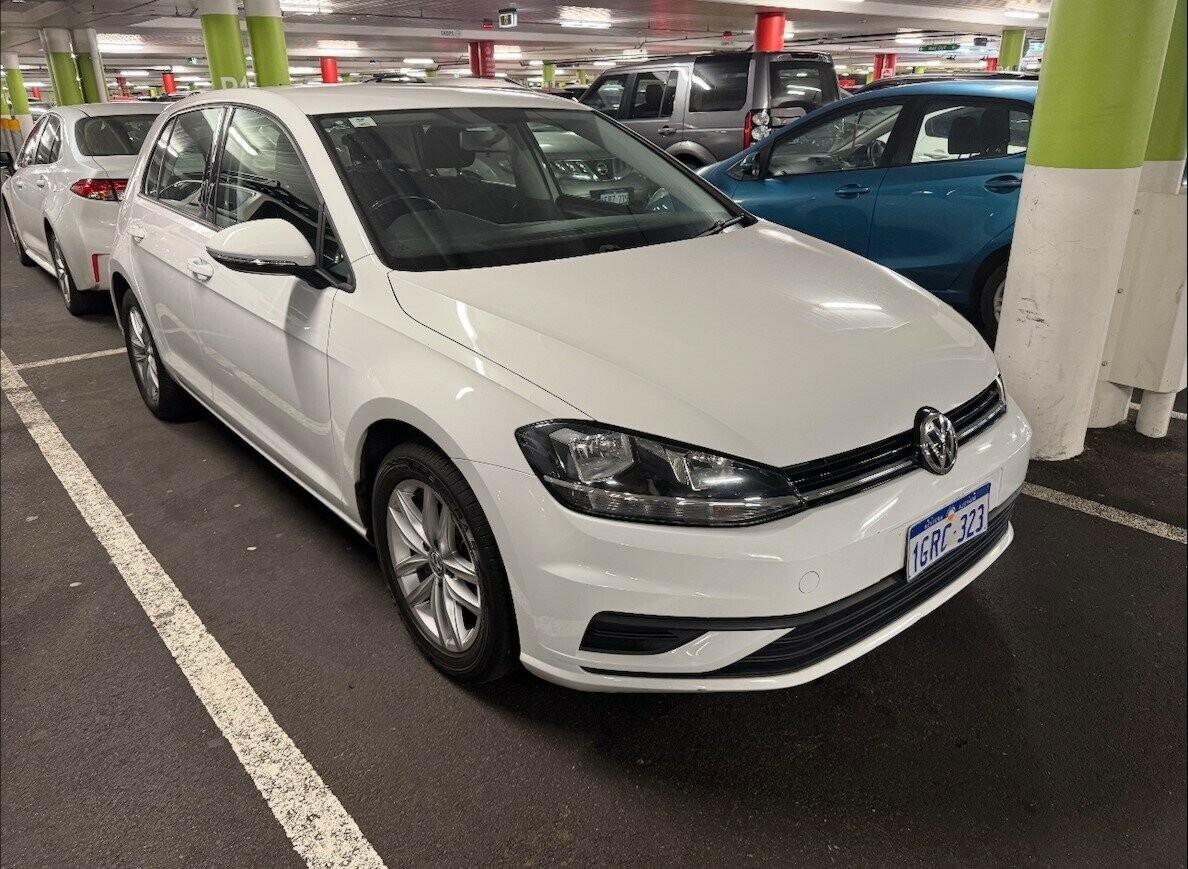 Volkswagen Golf image 2