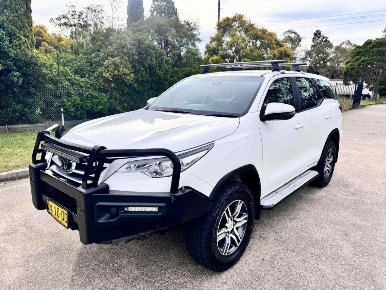 Toyota Fortuner image 1