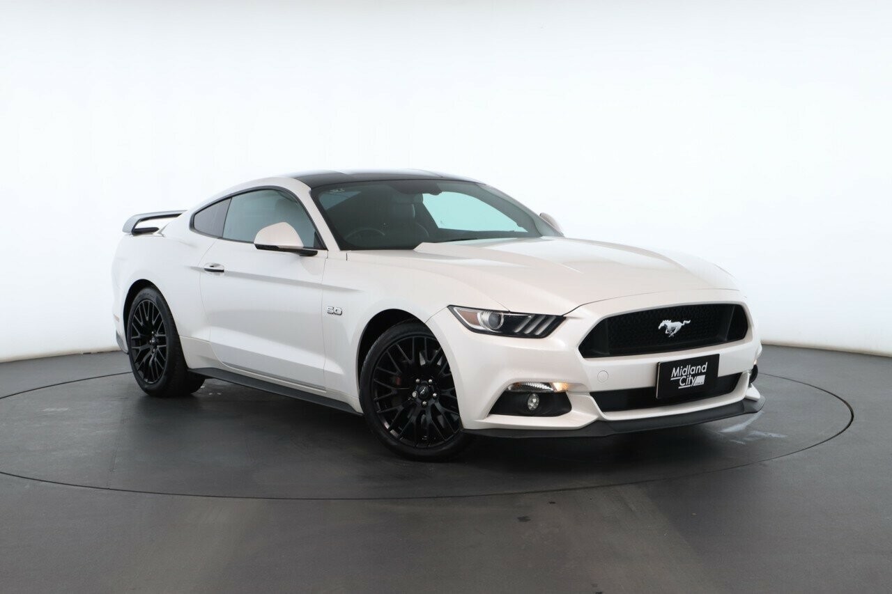 Ford Mustang image 1