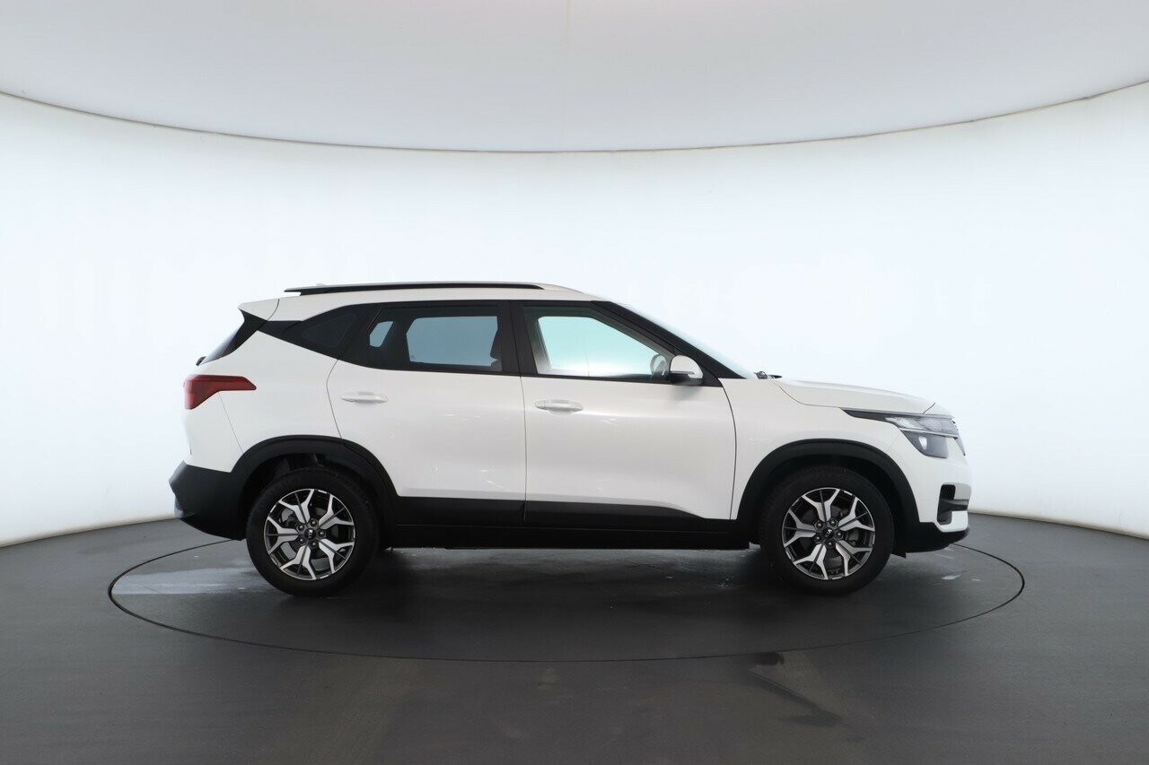 Kia Seltos image 2
