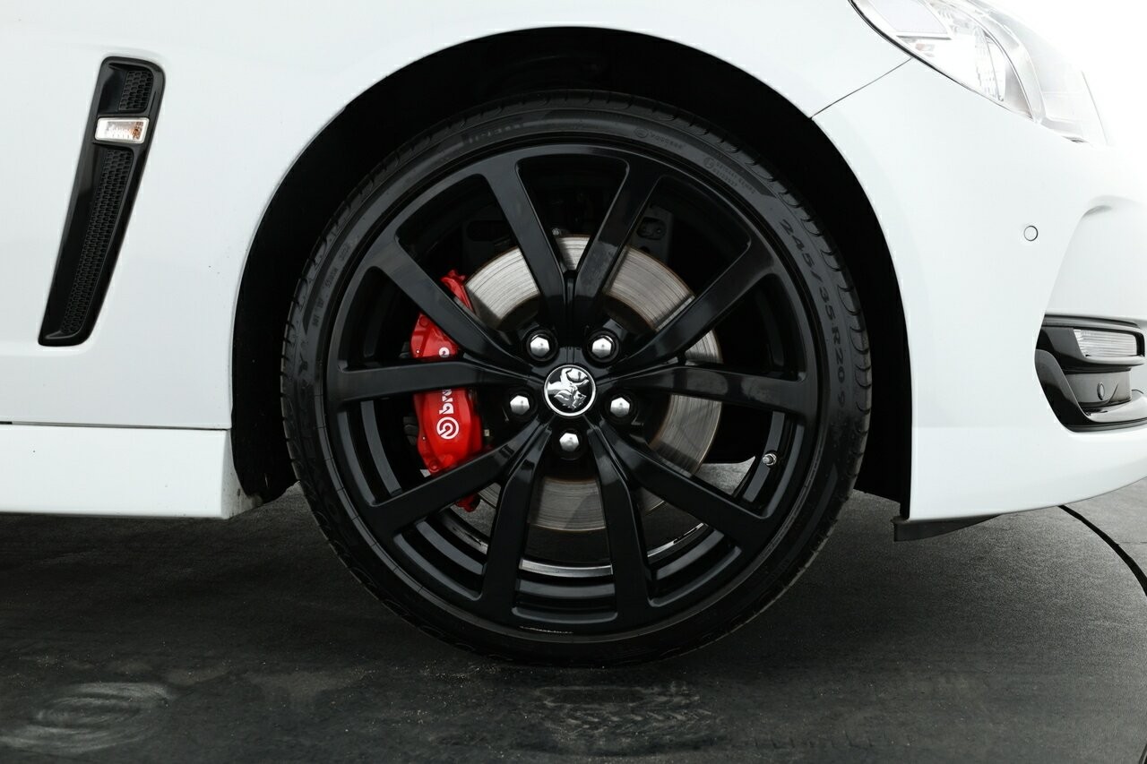 Holden Commodore image 3