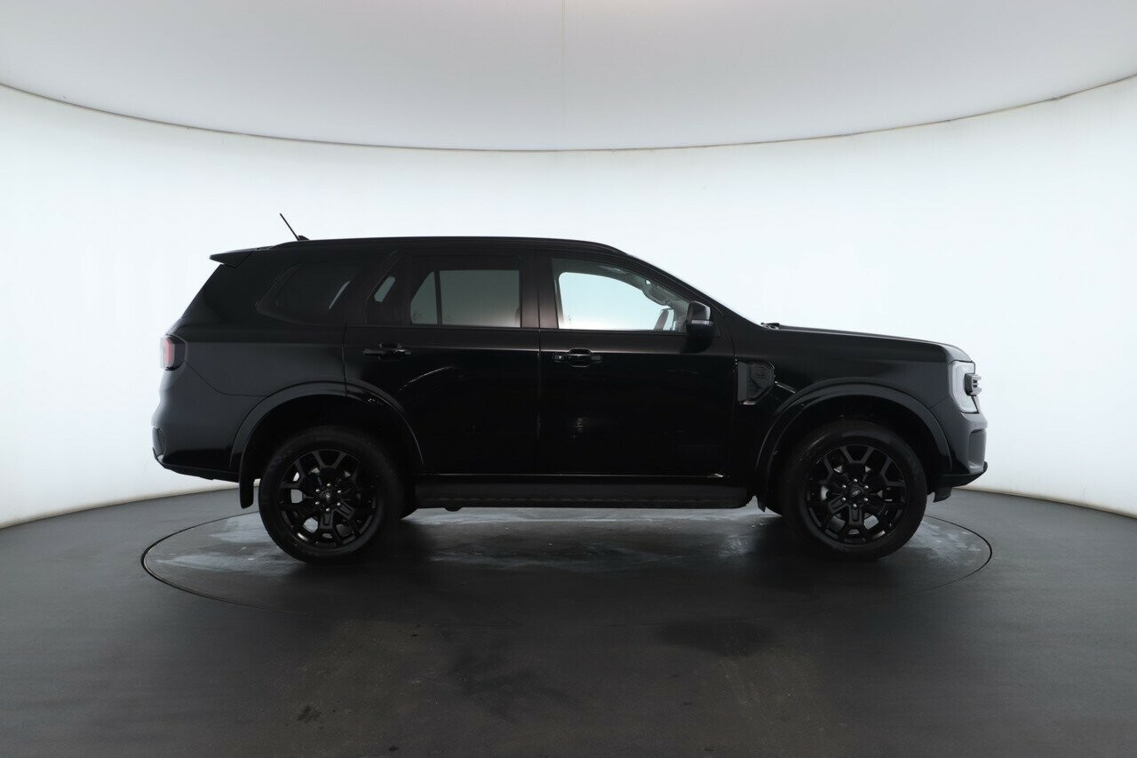 Ford Everest image 2