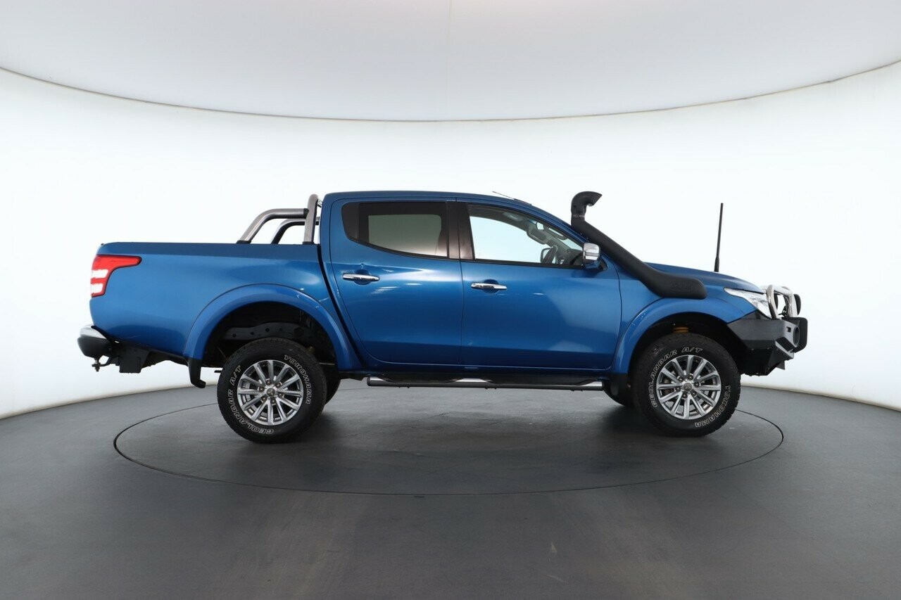 Mitsubishi Triton image 2