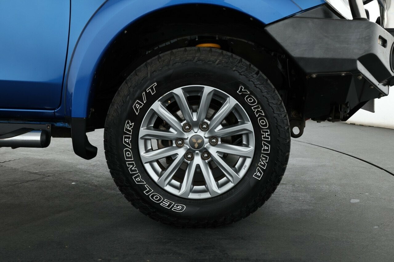 Mitsubishi Triton image 3
