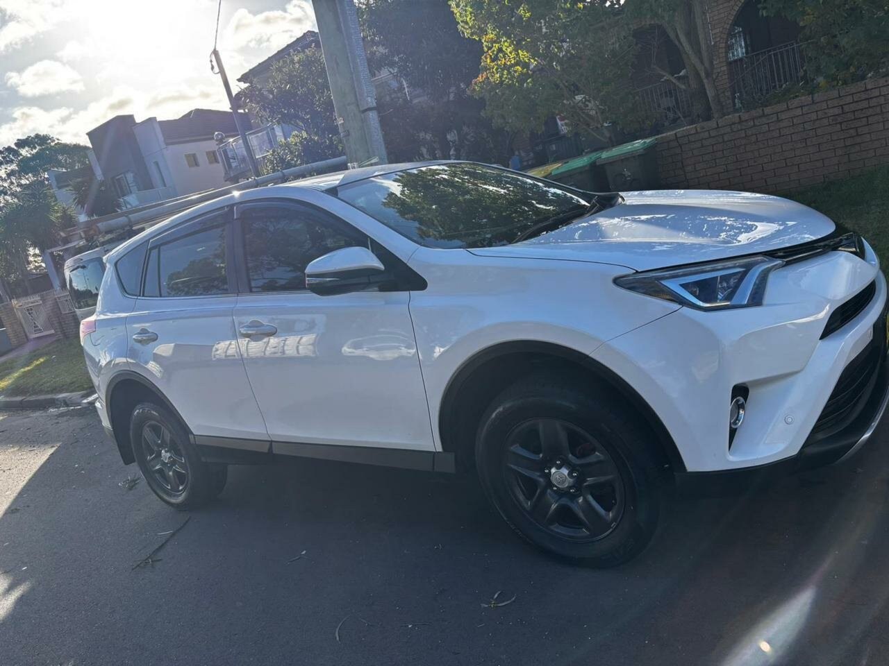 Toyota Rav4 image 2