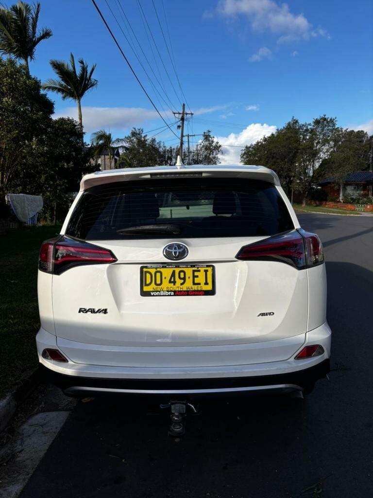 Toyota Rav4 image 4