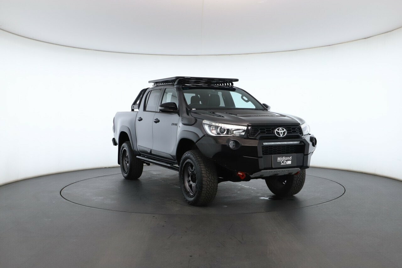 Toyota Hilux image 4