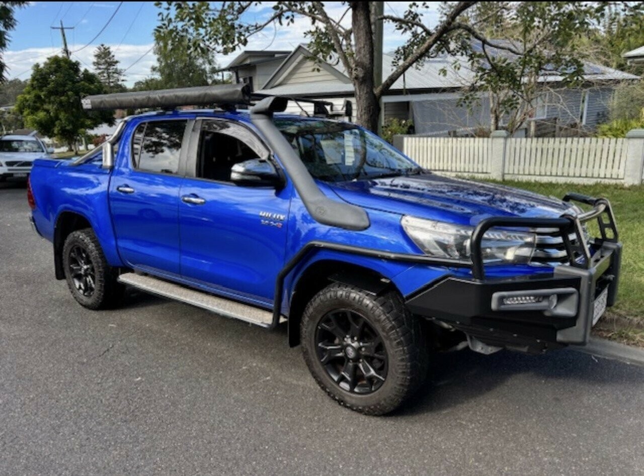 Toyota Hilux image 1