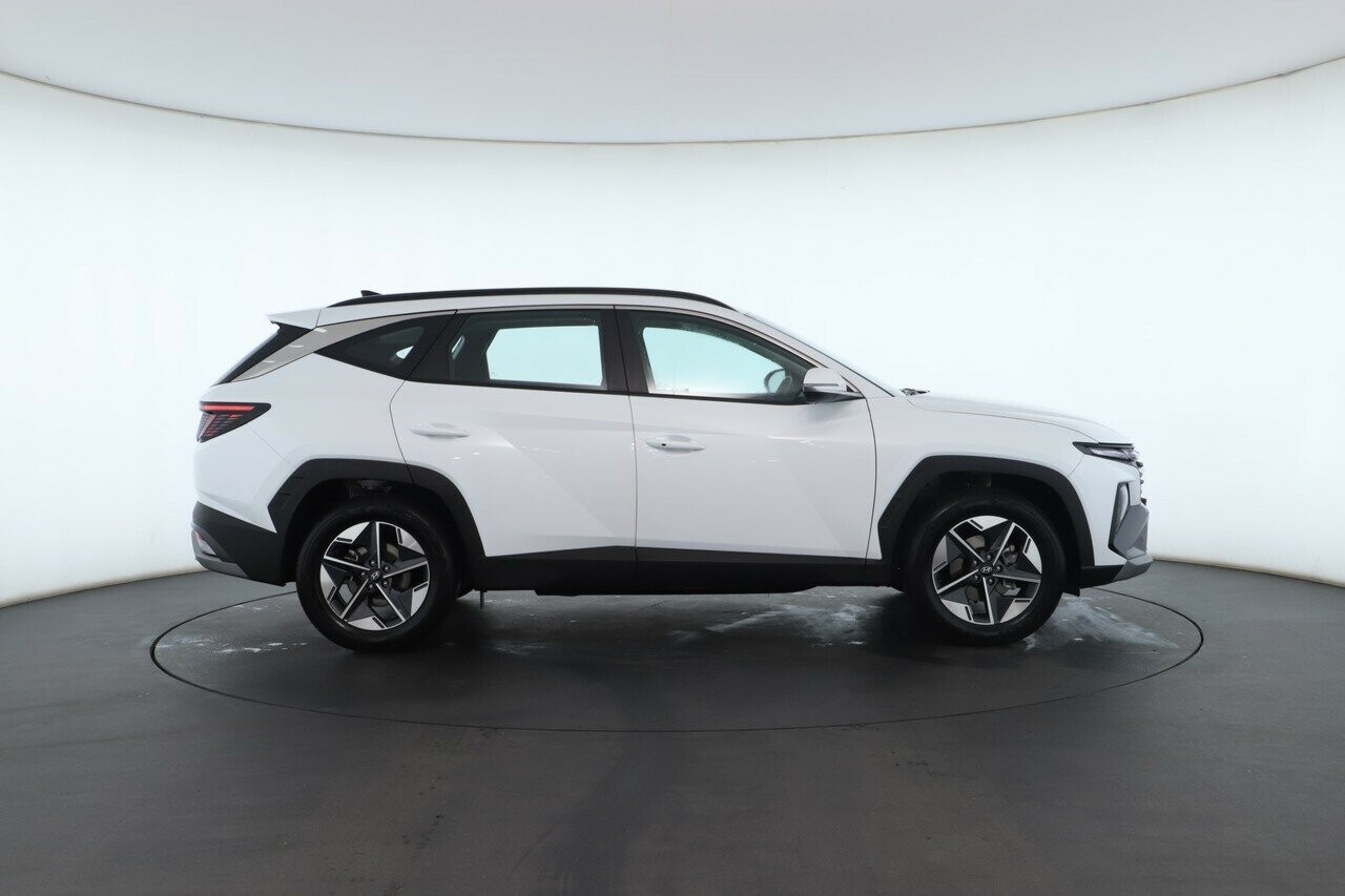 Hyundai Tucson image 2