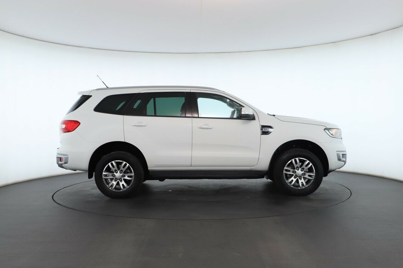 Ford Everest image 2
