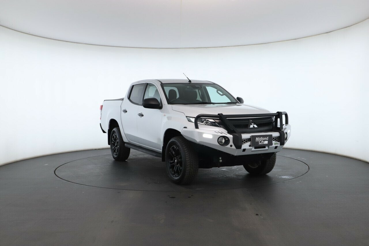 Mitsubishi Triton image 4