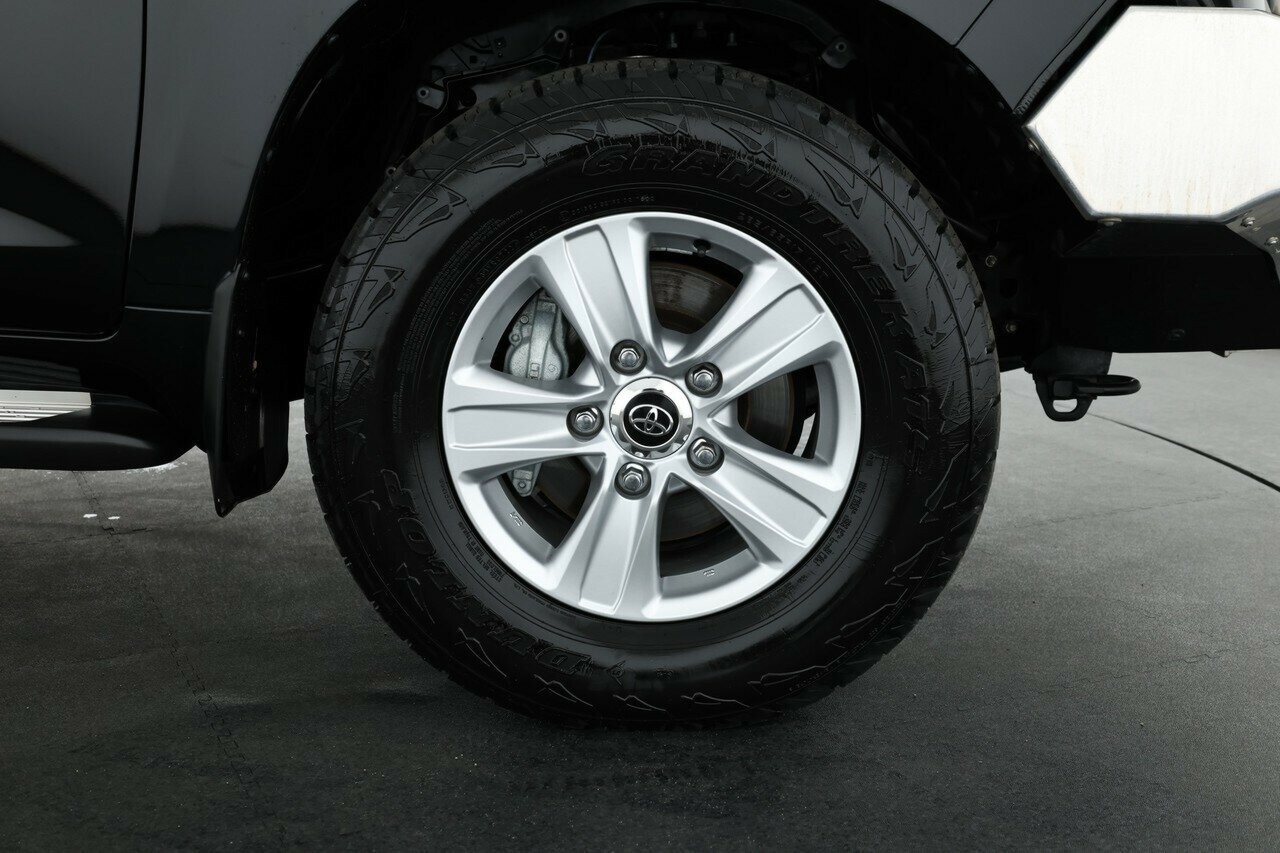 Toyota Landcruiser image 3