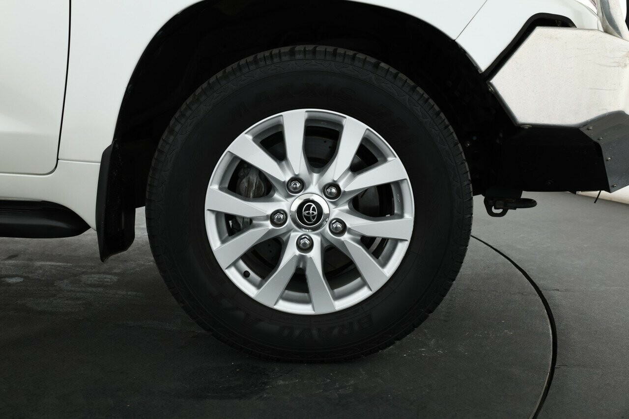 Toyota Landcruiser image 3