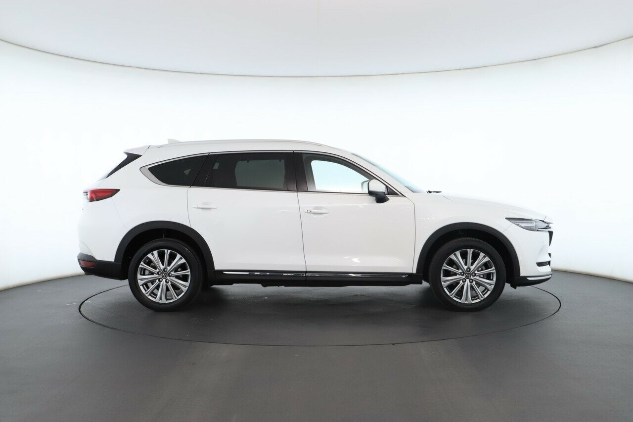 Mazda Cx-8 image 2