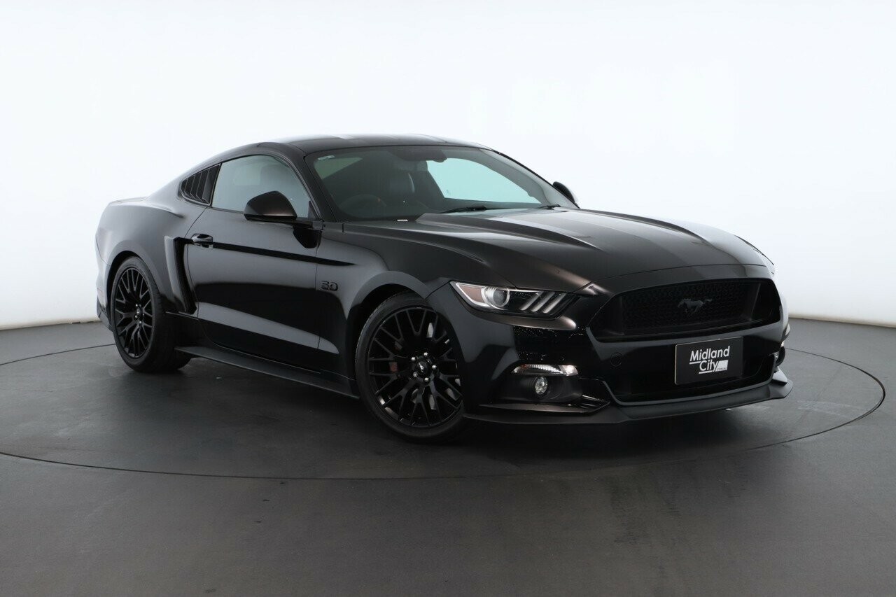 Ford Mustang image 1